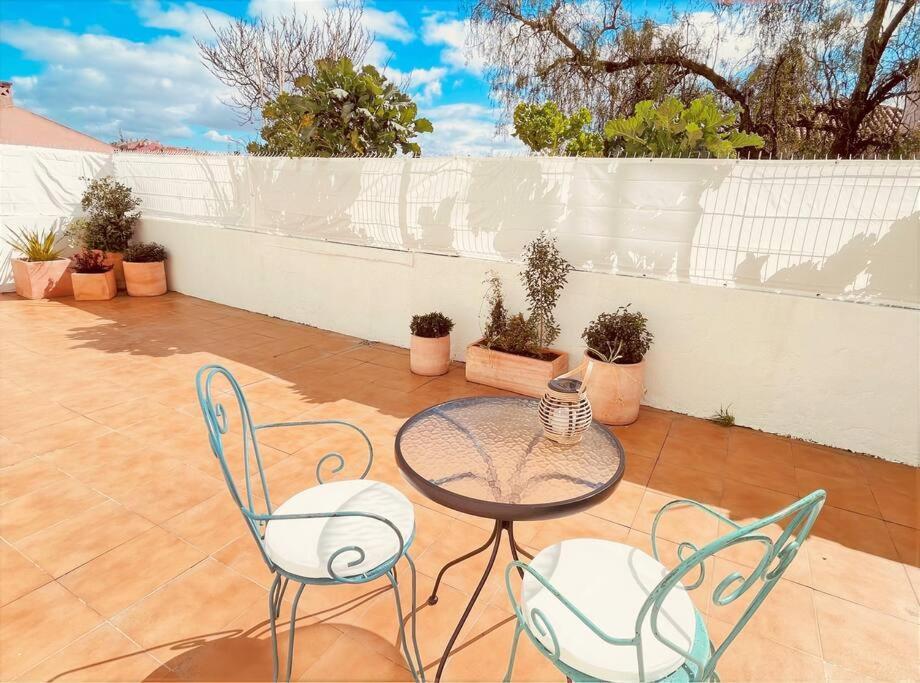 Apartamento Cozy With Private Courtyard
